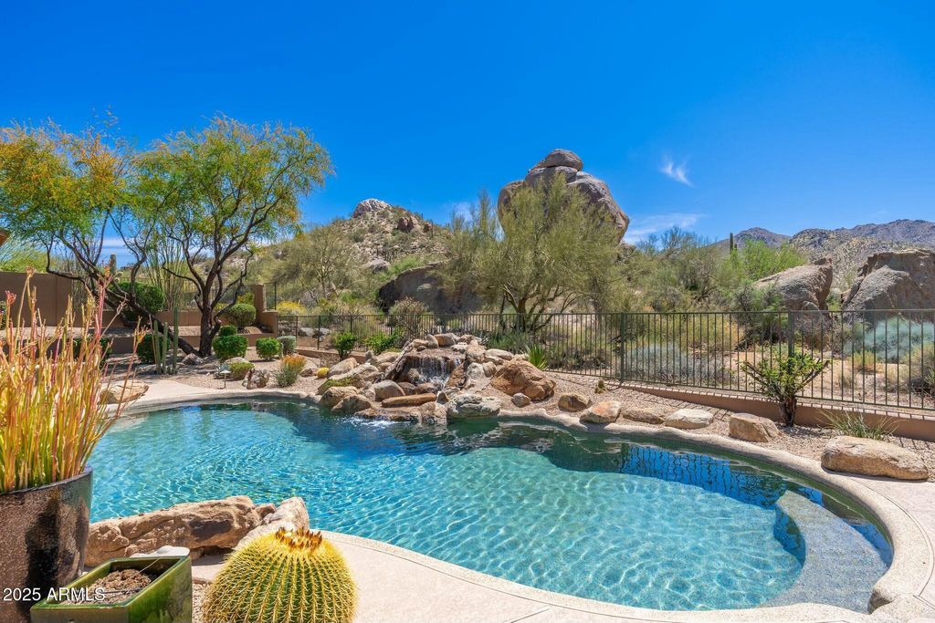 Photo of 11747 E Juan Tabo Road, Scottsdale, AZ 85255 (MLS # 6851002)