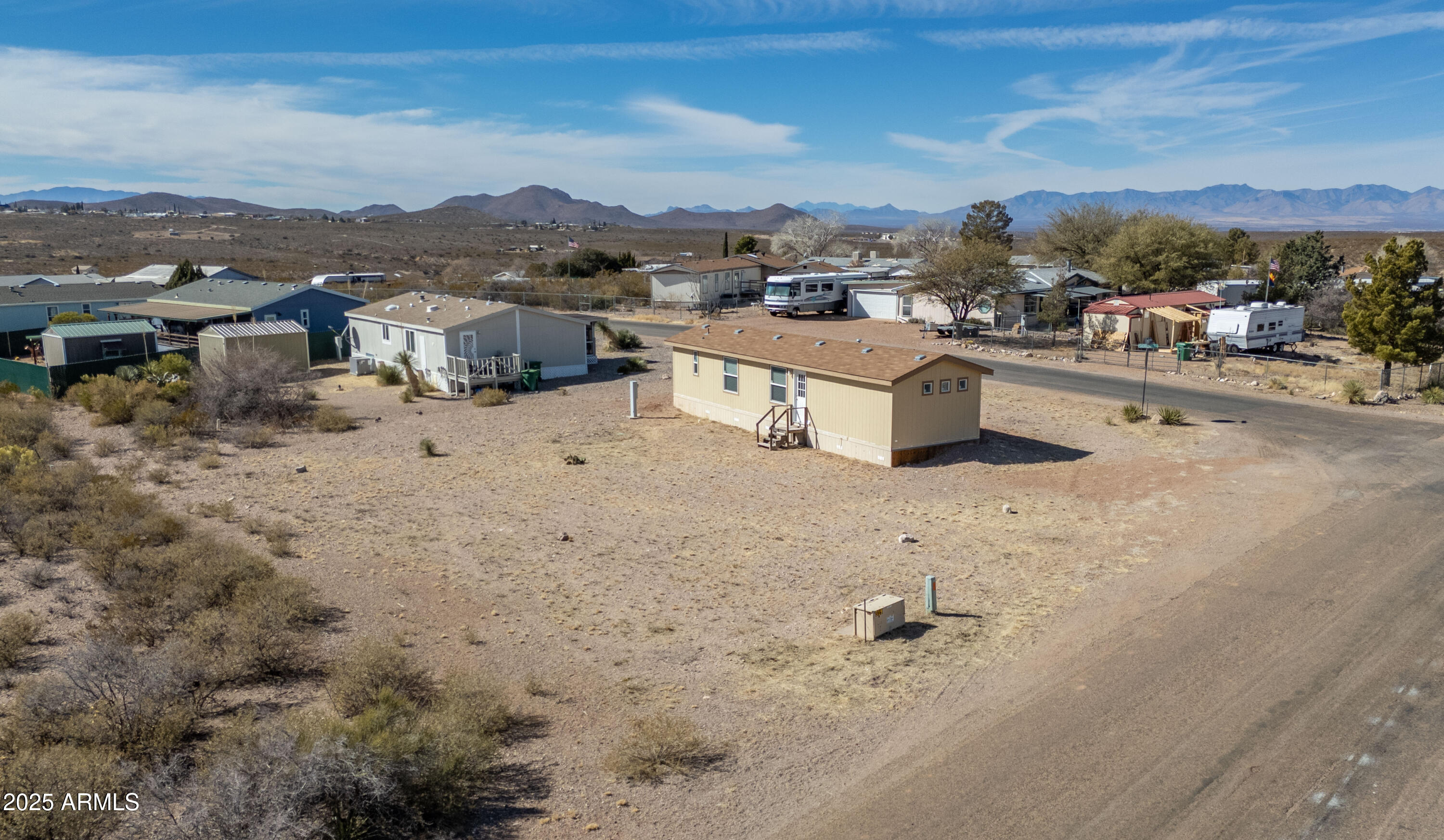 1498 N Saddleback Circle