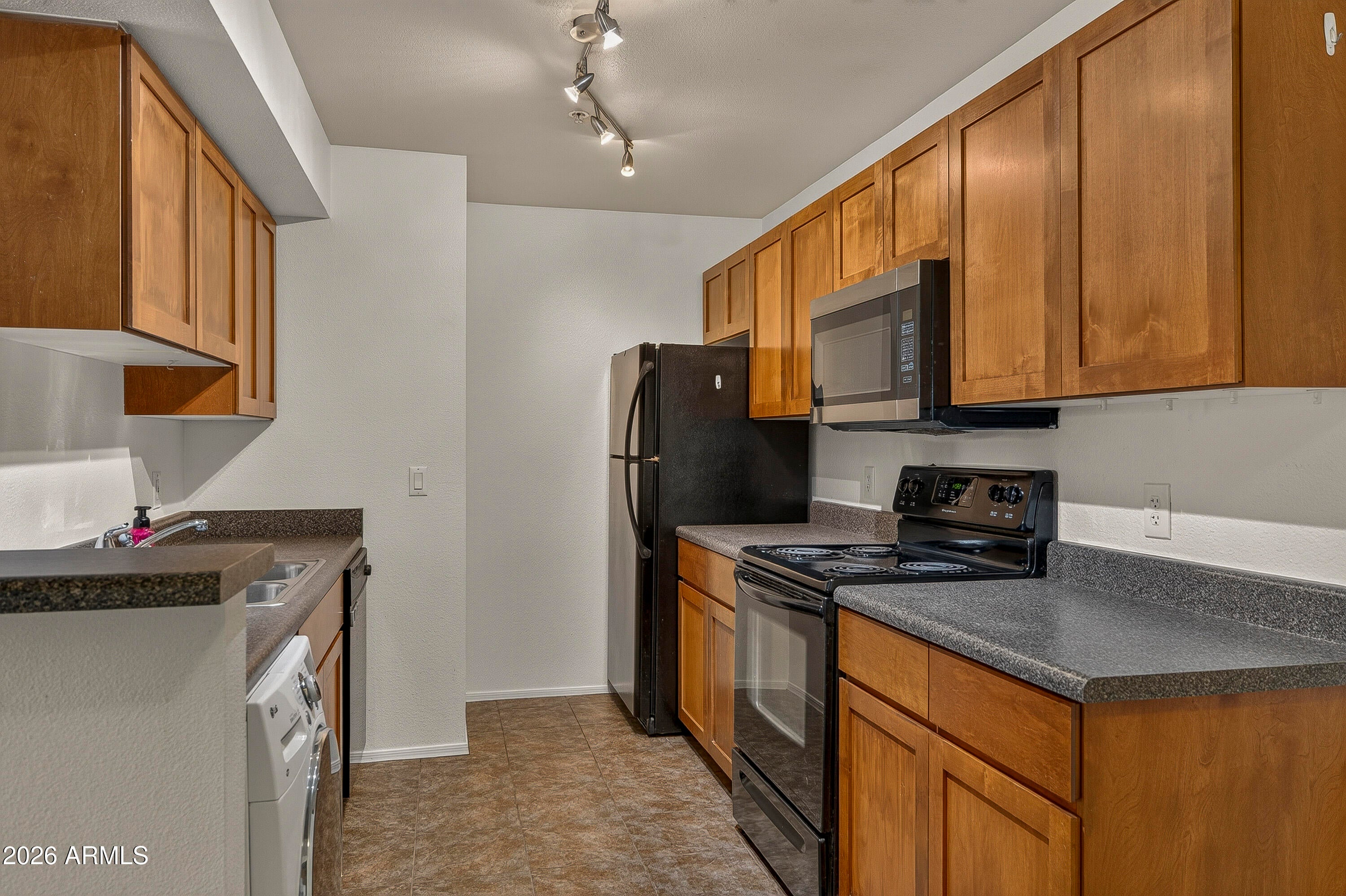 1185 W UNIVERSITY Avenue 101
