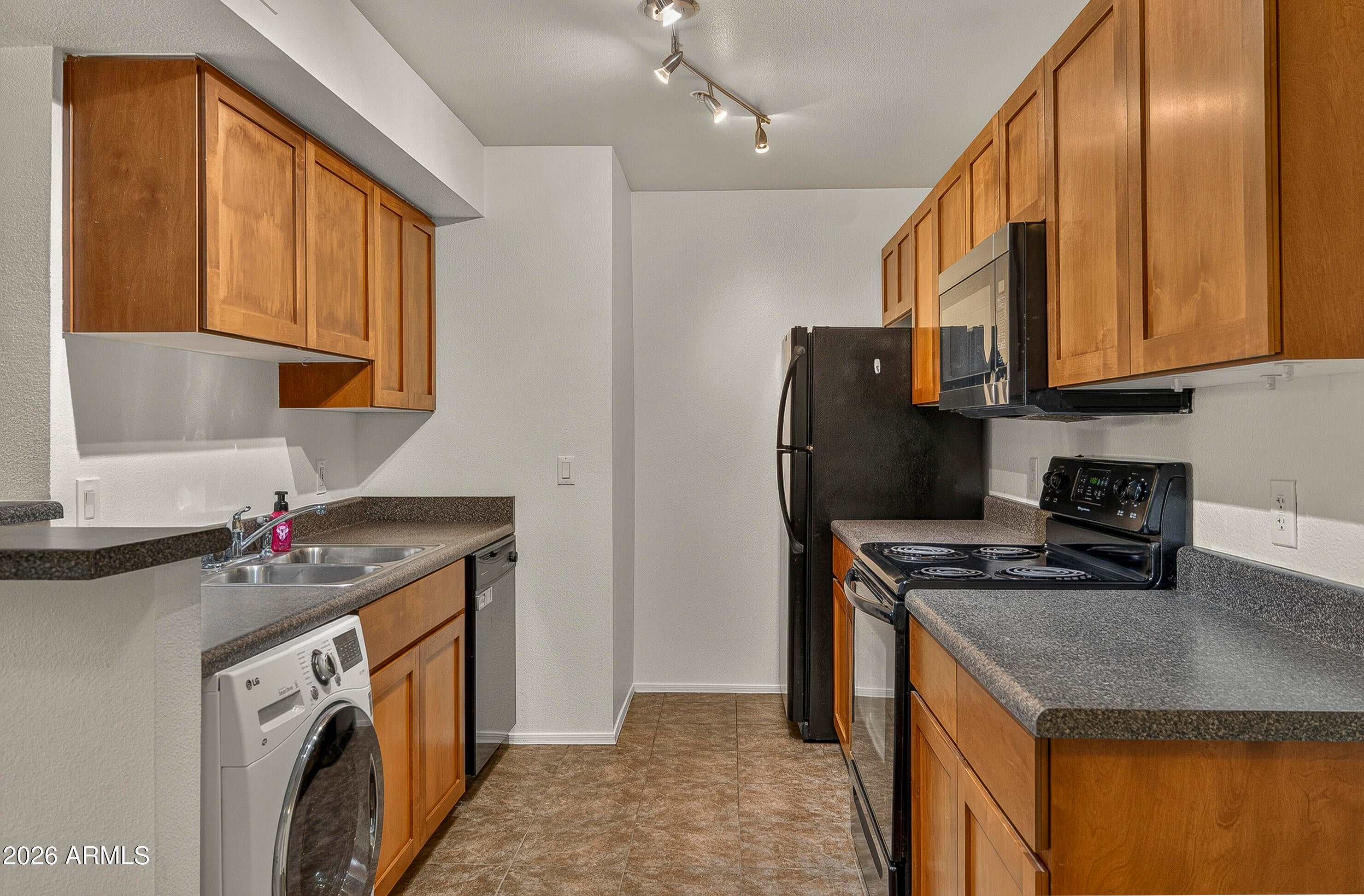 1185 W UNIVERSITY Avenue 101