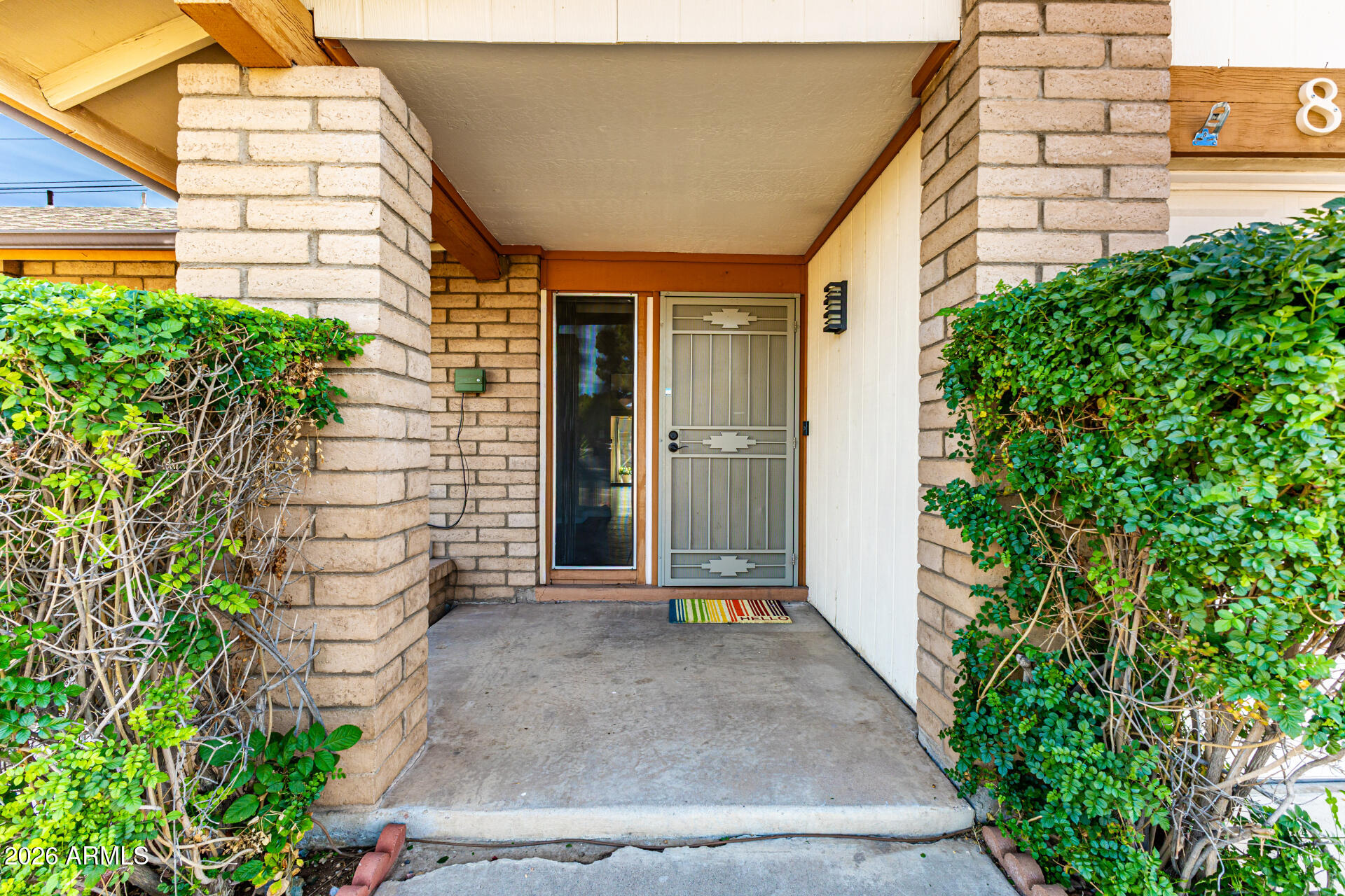 833 W NARANJA Avenue