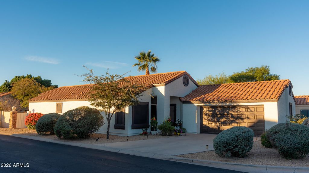 Photo of 8629 W Maui Lane, Peoria, AZ 85381 (MLS # 6976380)