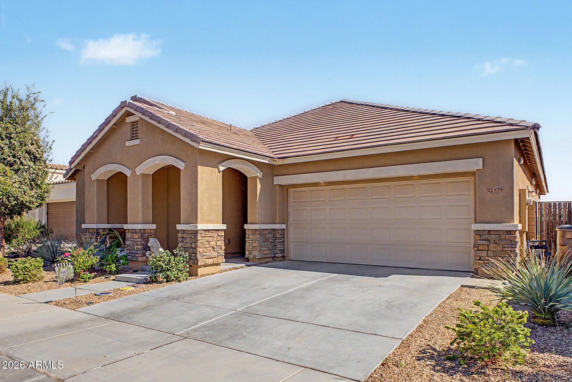 22475 E CALLE DE FLORES --