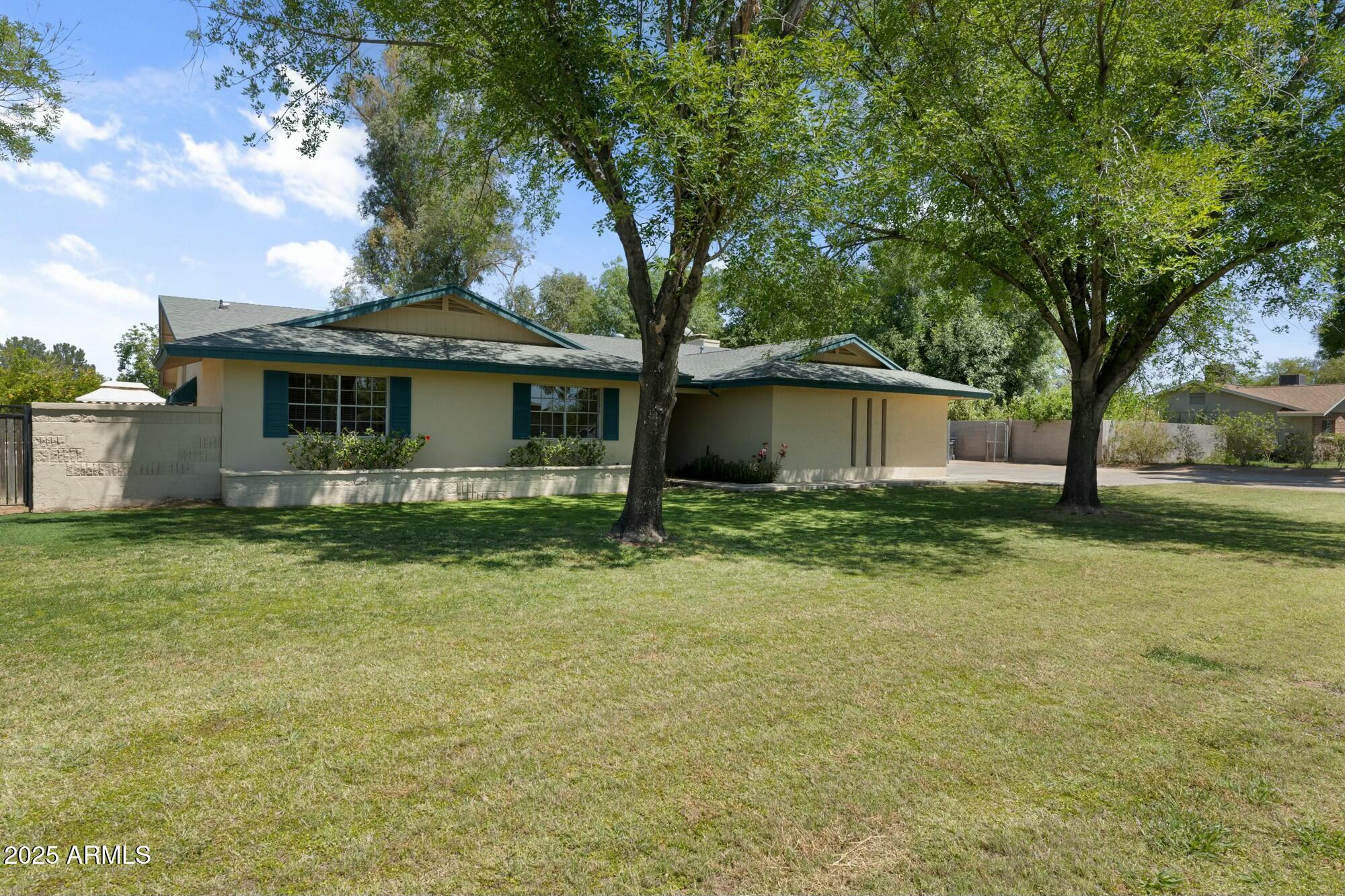 944 E MELODY Drive