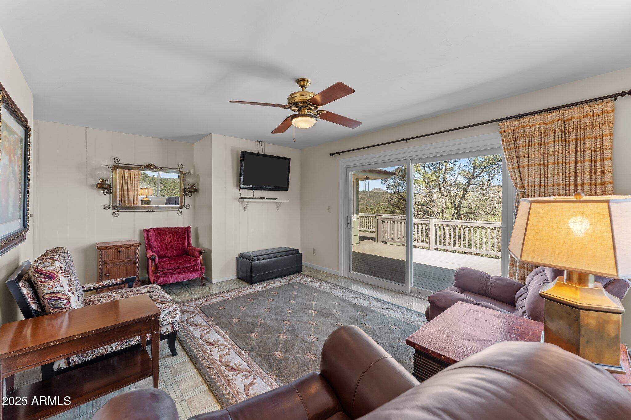 1420 W CARLOCK Drive