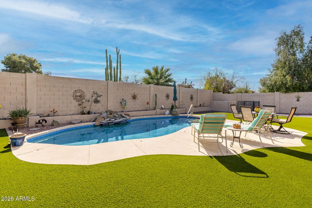 Photo of 4901 W Wagoner Road, Glendale, AZ 85308 (MLS # 6989630)