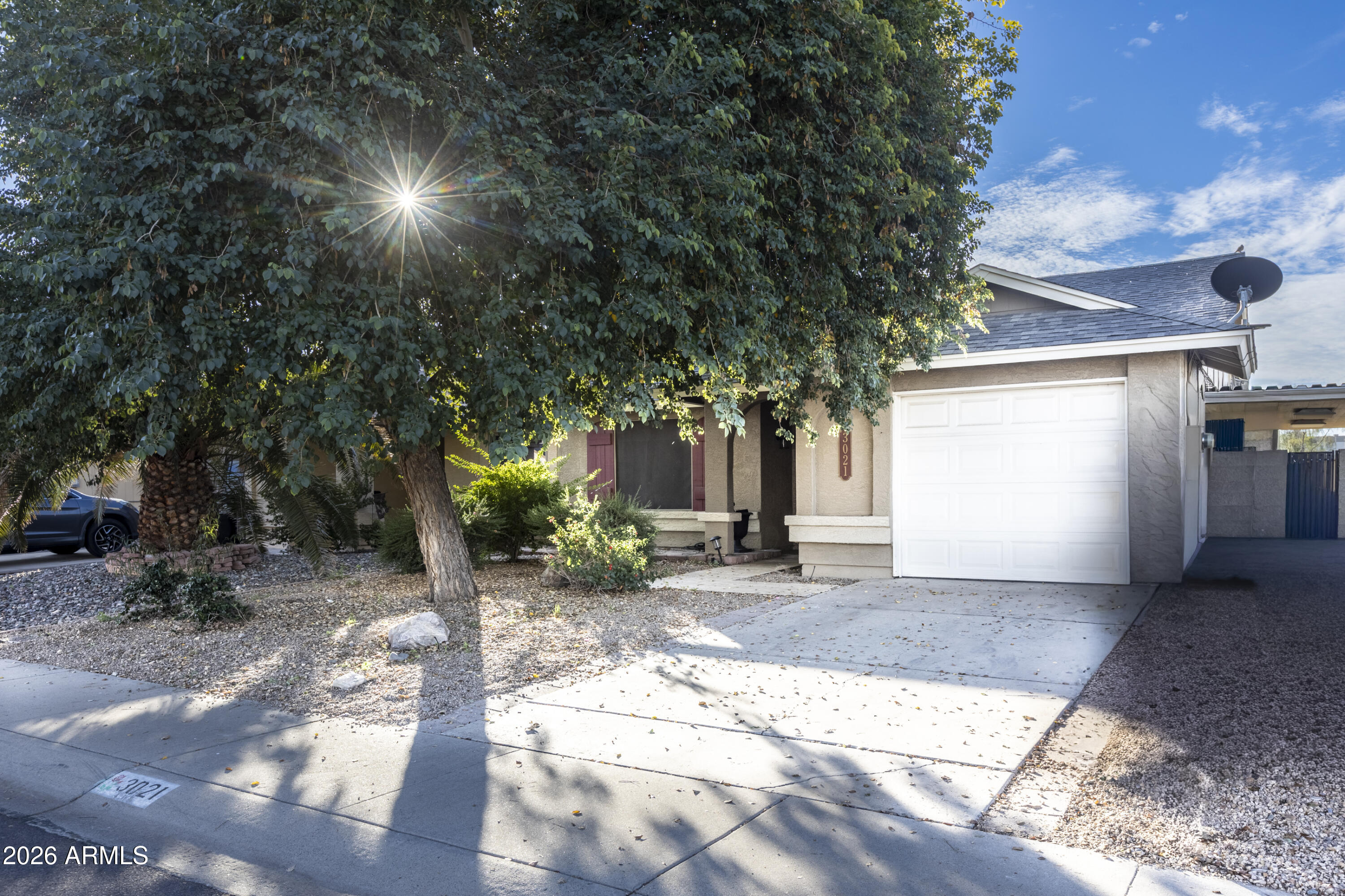 3021 W TONOPAH Drive