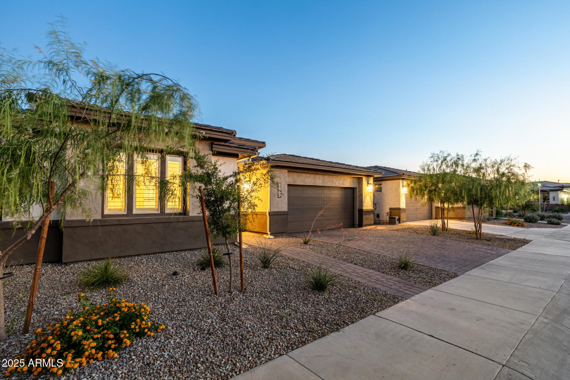 Homes 1 1567 W CAMINA PLATA --