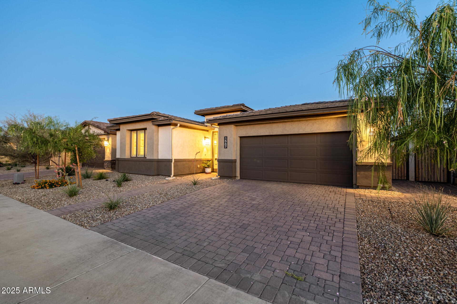 Homes 2 1567 W CAMINA PLATA --
