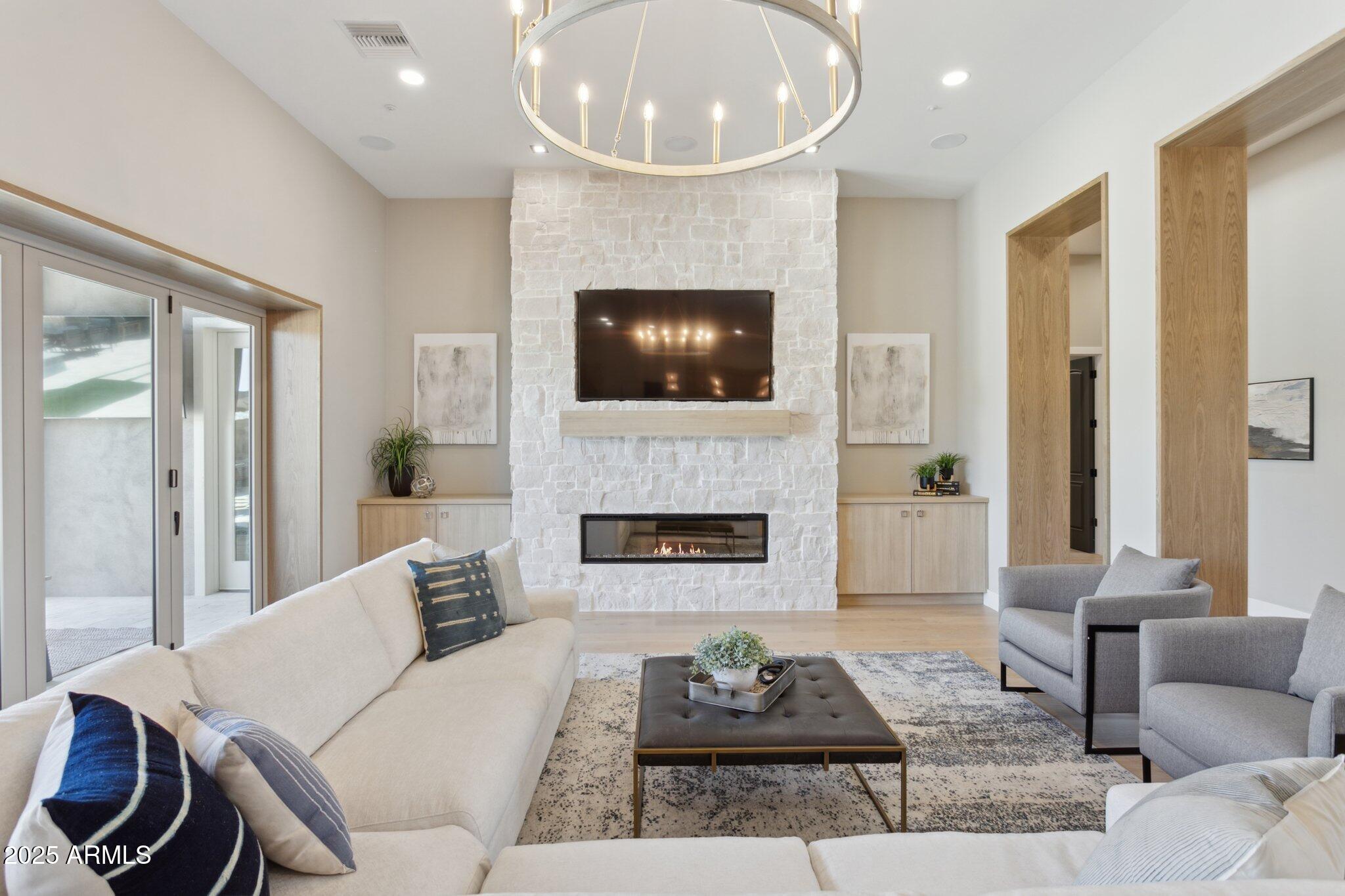 PEAKVIEW TRAILS - Residential