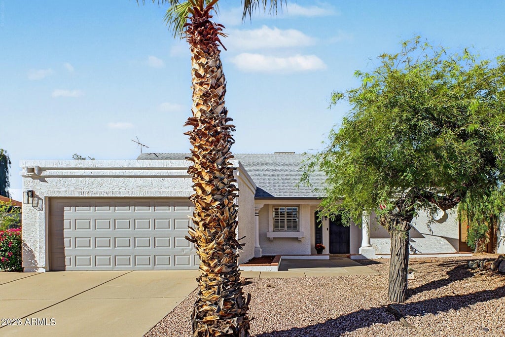 Photo of 1320 E Piute Avenue, Phoenix, AZ 85024 (MLS # 7095742)