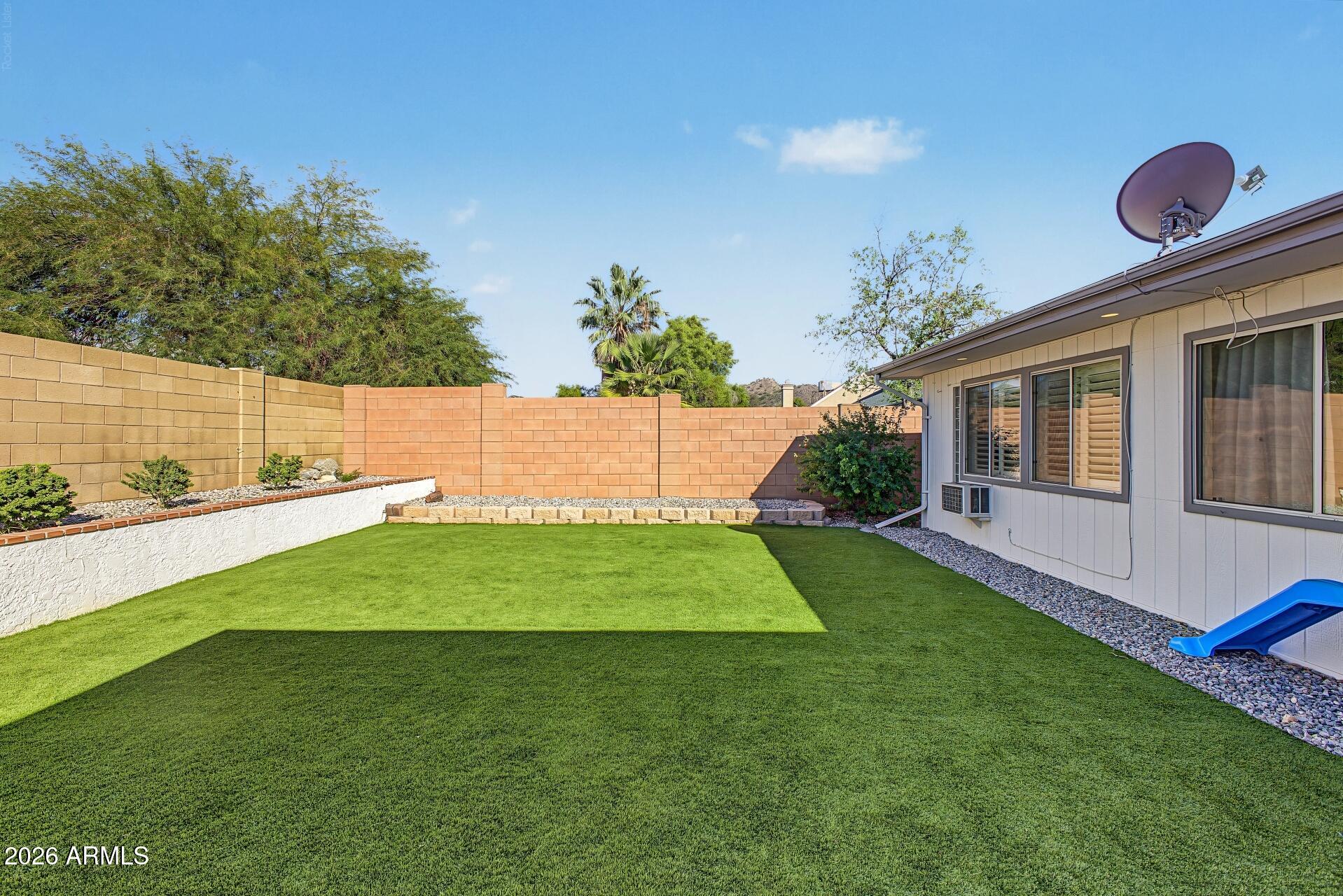 1320 E Piute Avenue
