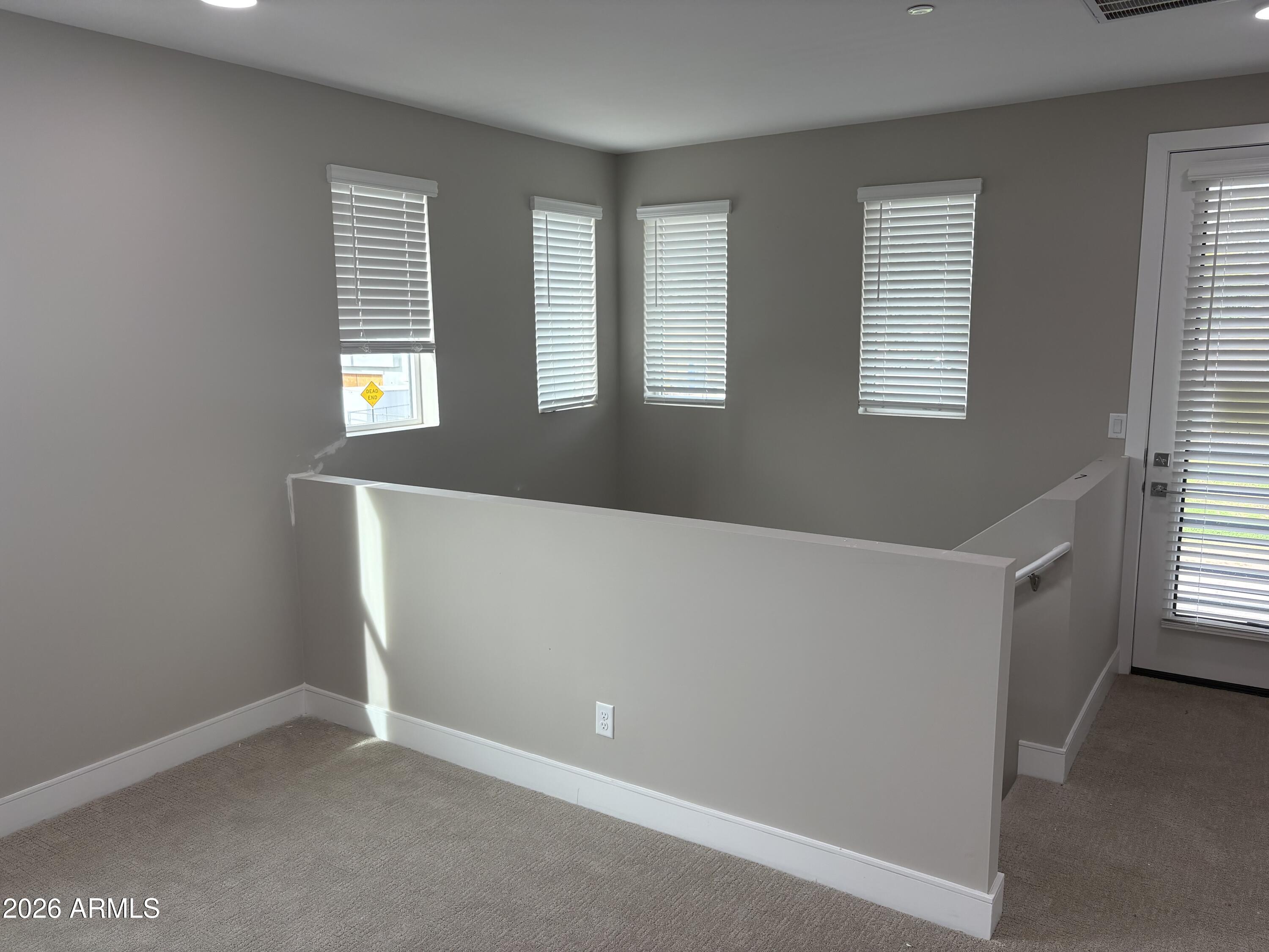 1015 E PASADENA Avenue