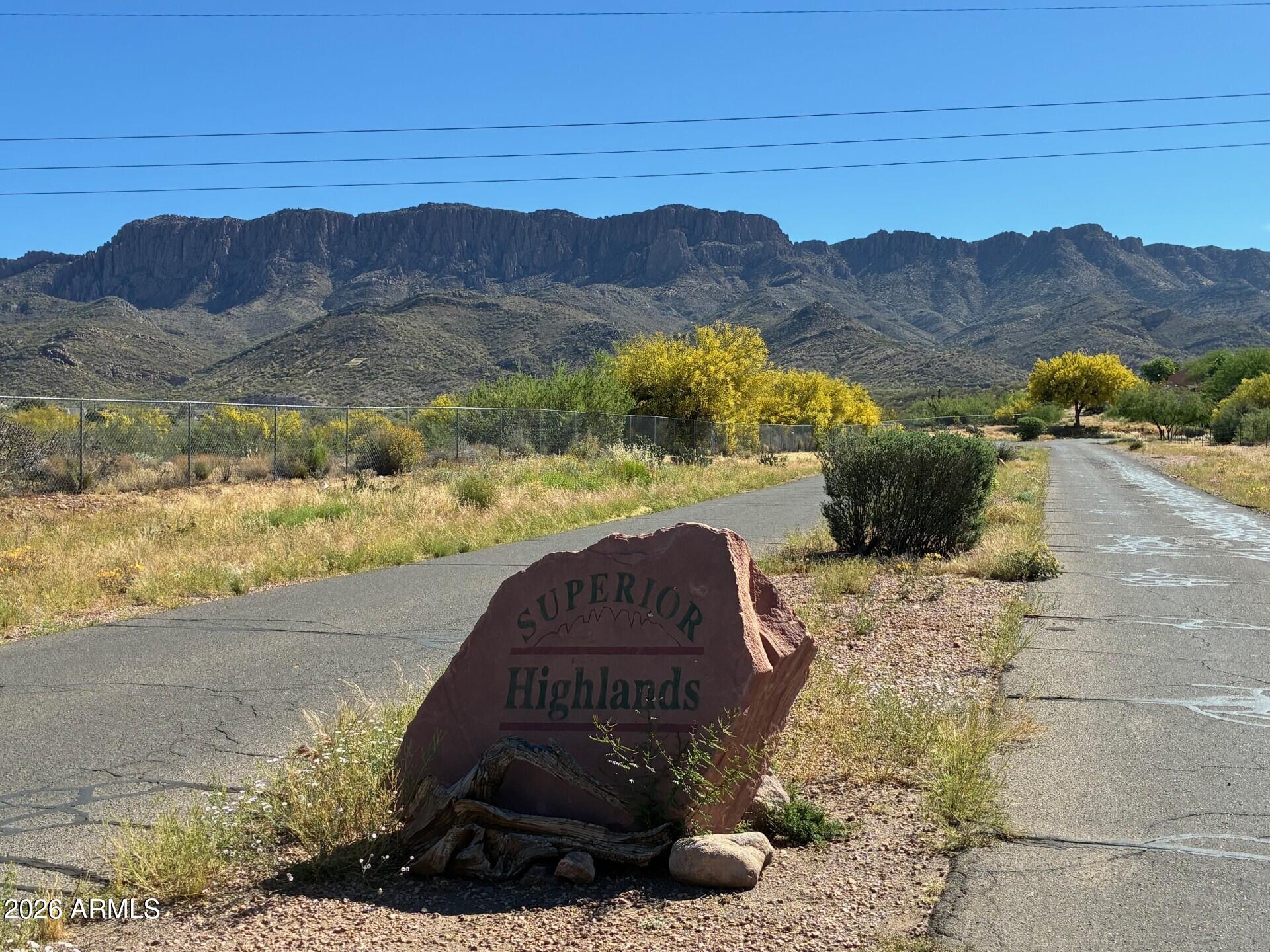 393 W Highlands Drive W 35