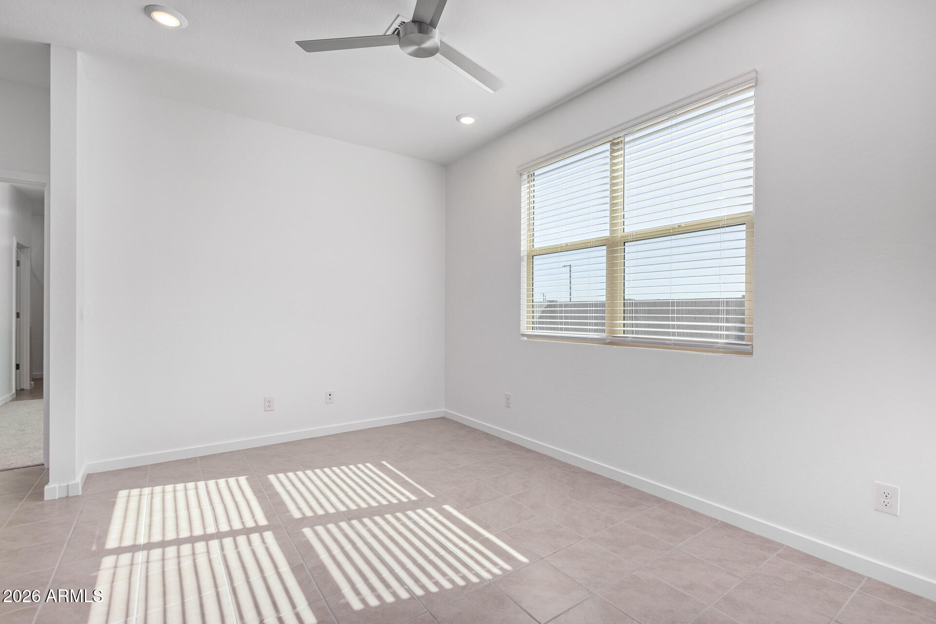 16009 W SMOKETREE Drive