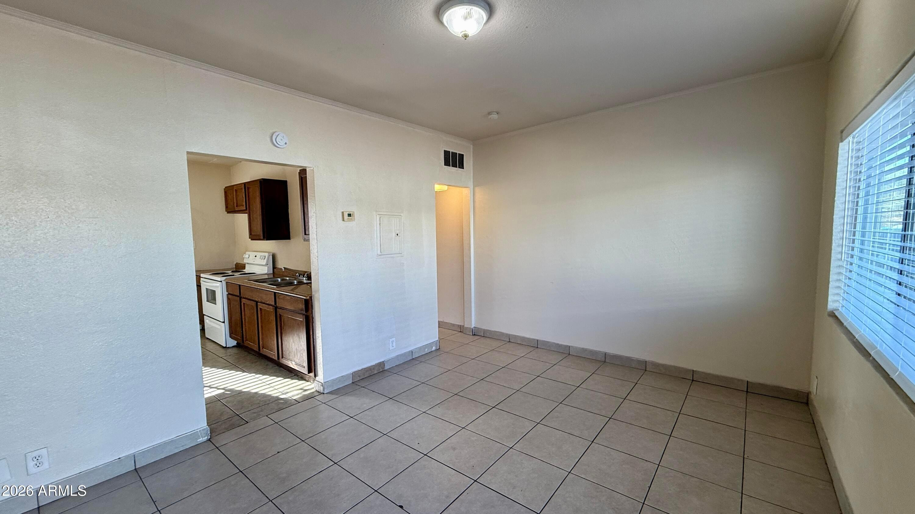 1233 W Pierce Street Apt 3