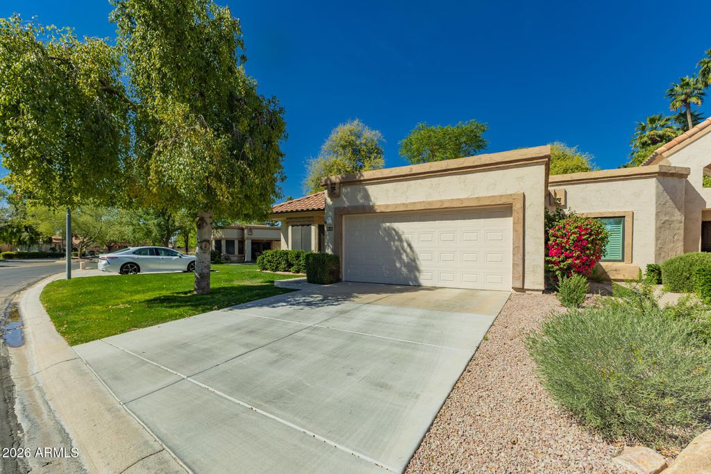 Photo of 9126 W Wescott Drive W, Peoria, AZ 85382 (MLS # 7000923)