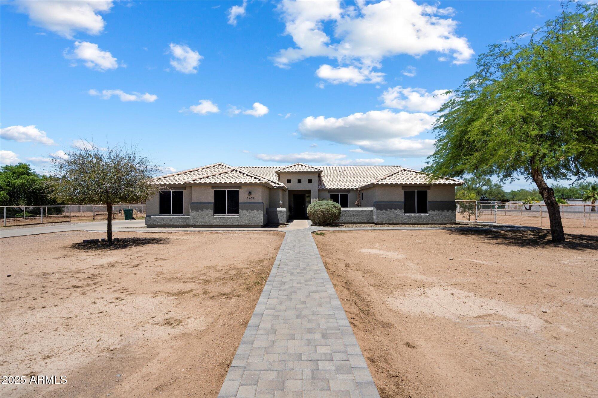 3658 E PONY TRACK Lane