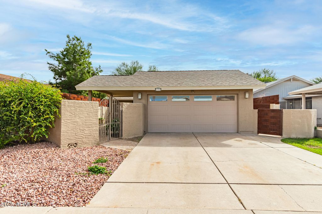 Photo of 1955 N Illinois Street, Chandler, AZ 85225 (MLS # 6934771)