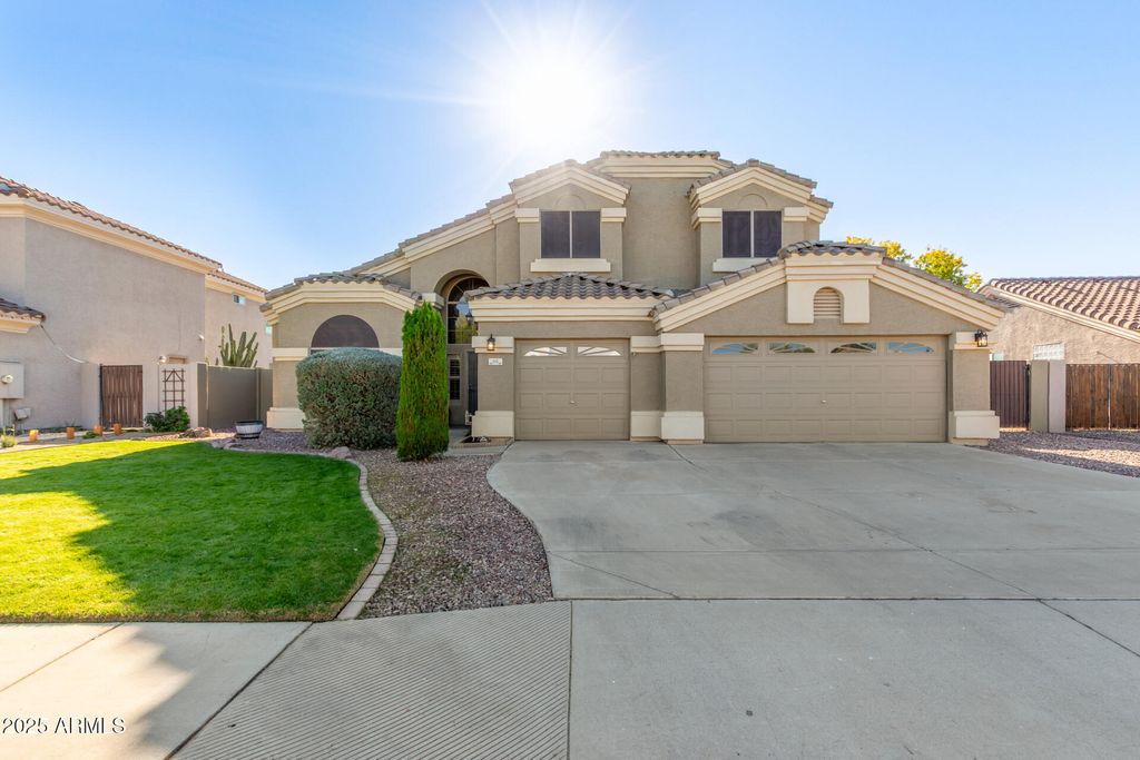 Photo of 111 W Windsor Drive, Gilbert, AZ 85233 (MLS # 6959874)