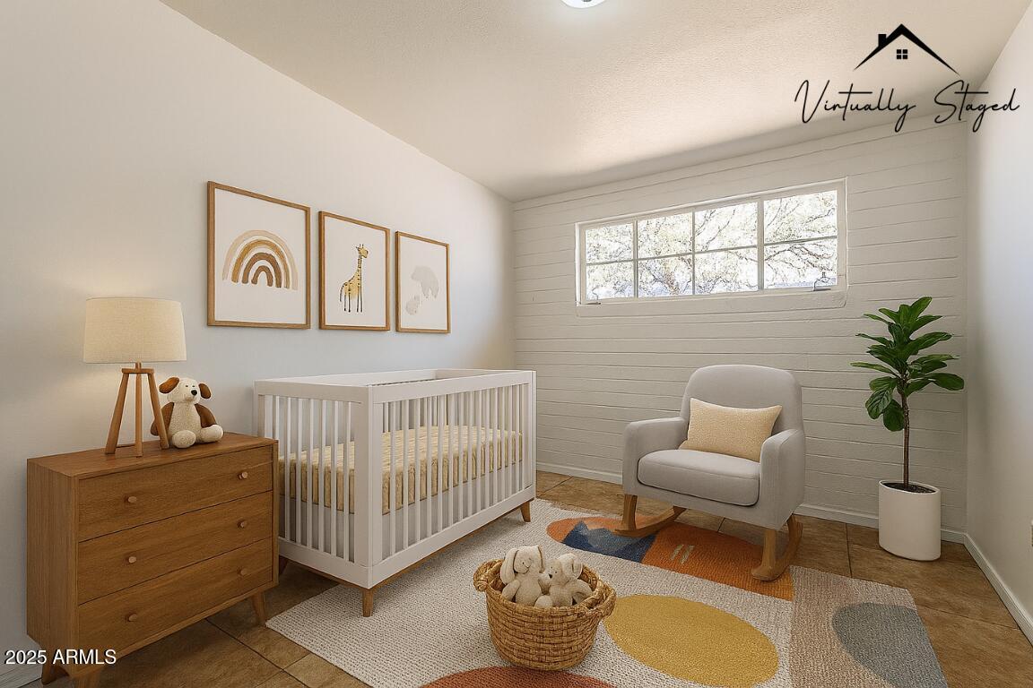 551 W HARDING Avenue