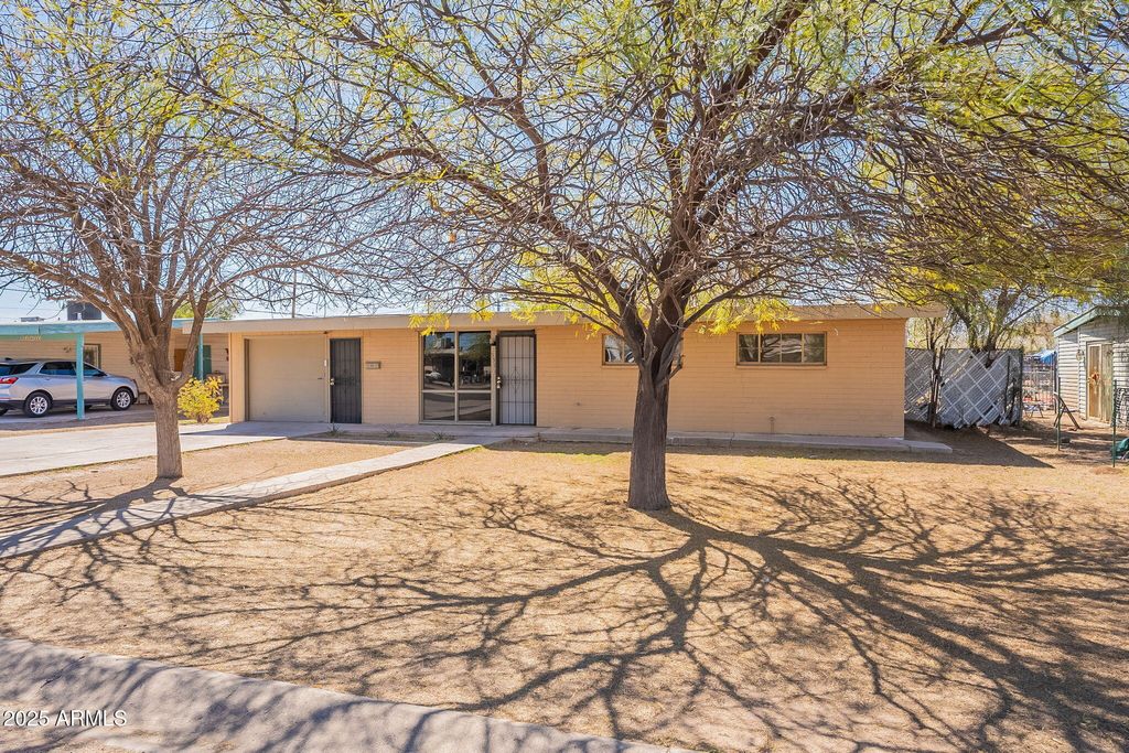Photo of 551 W Harding Avenue, Coolidge, AZ 85128 (MLS # 6965869)
