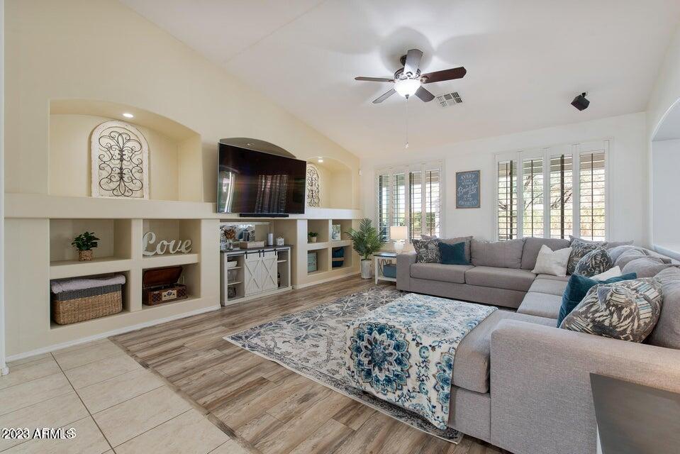 2624 W SUMMERSIDE Road