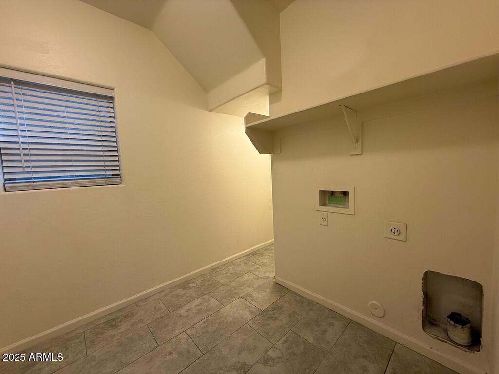 1723 W POLLACK Street