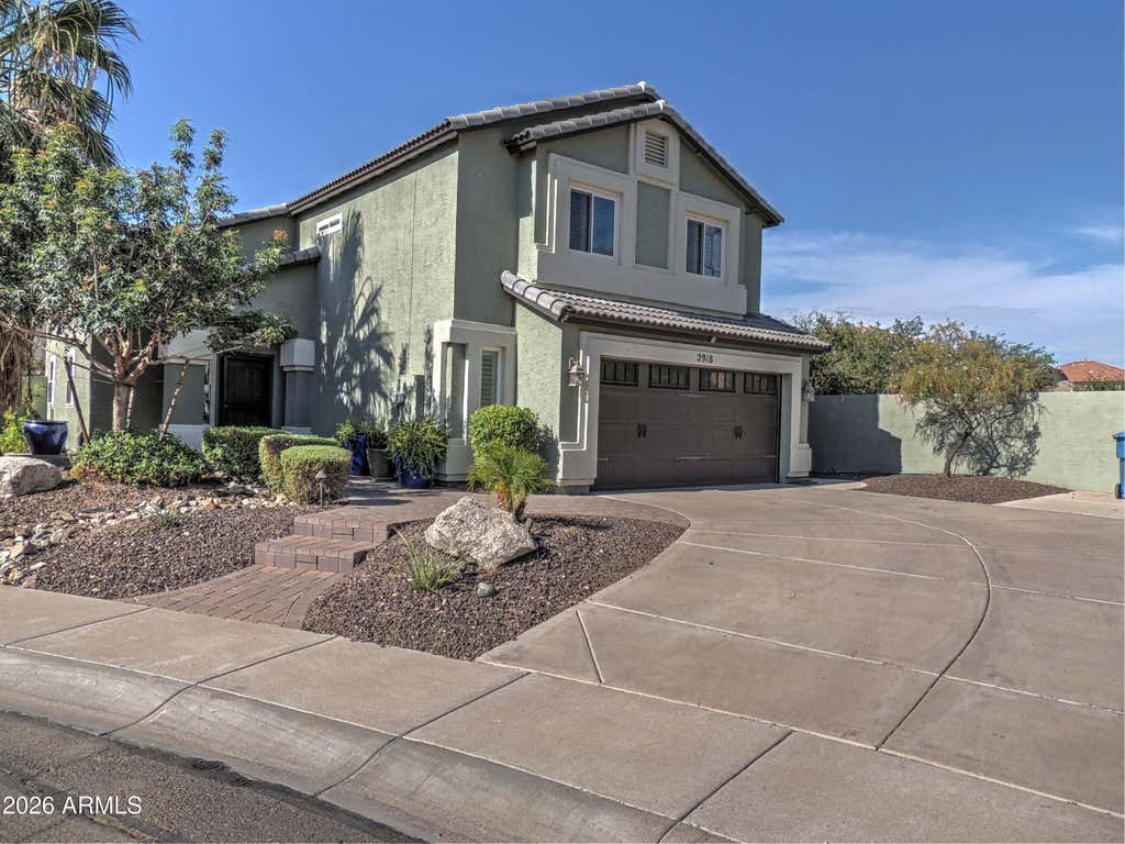 Photo of 2918 E Saltsage Drive, Phoenix, AZ 85048 (MLS # 7054136)