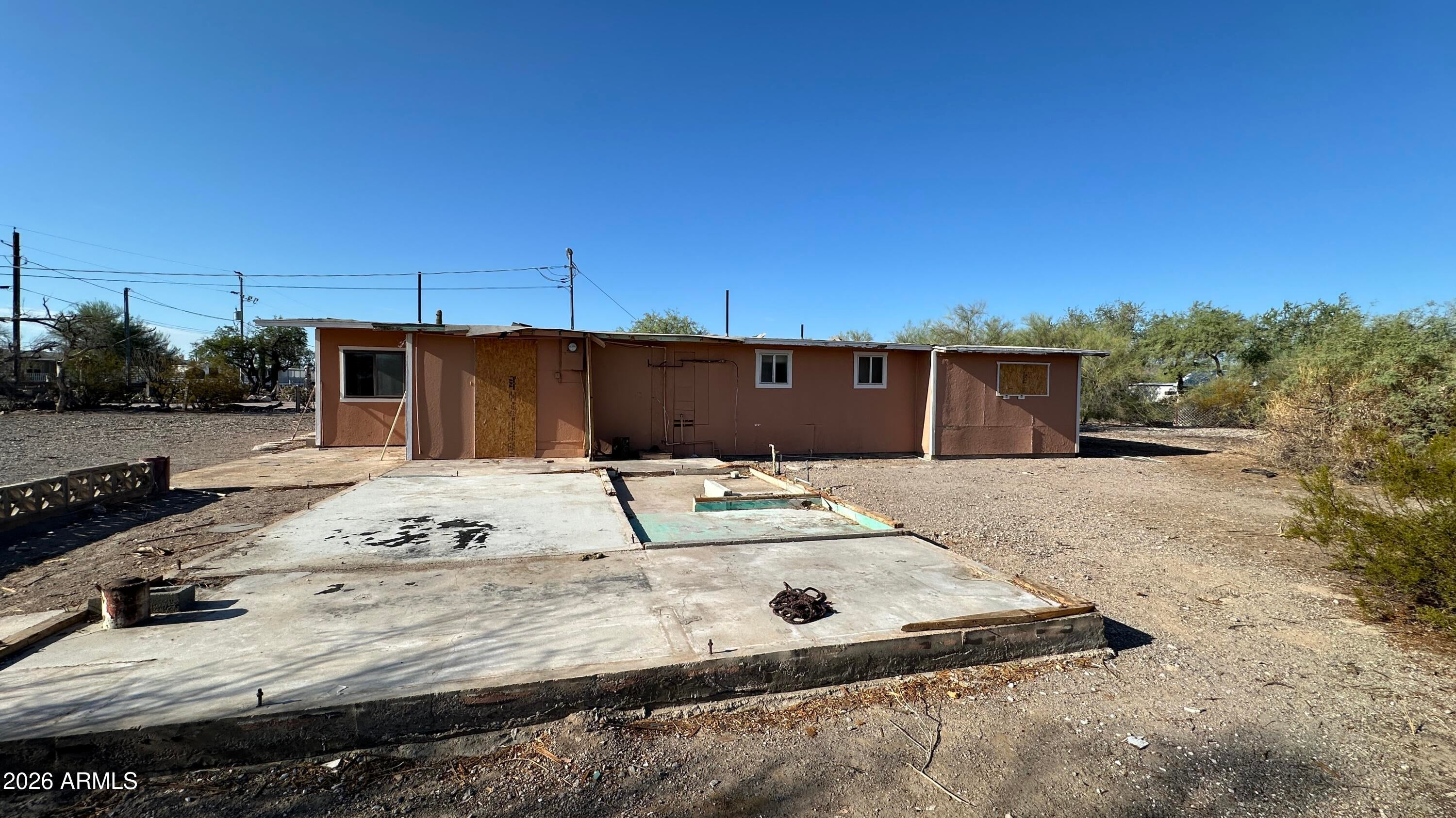 245 W QUAIL TRAIL Drive