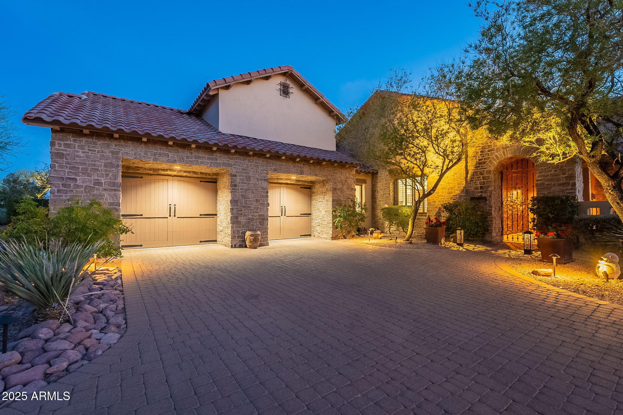 Superstition Mountain - Residential