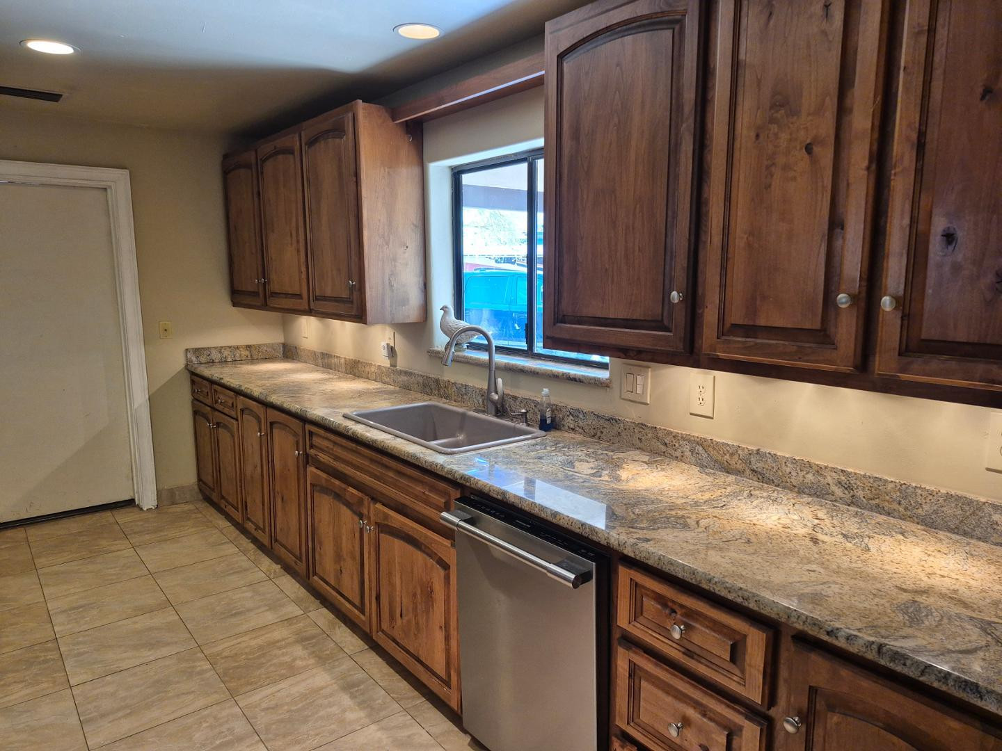 6740 E Dixileta Drive