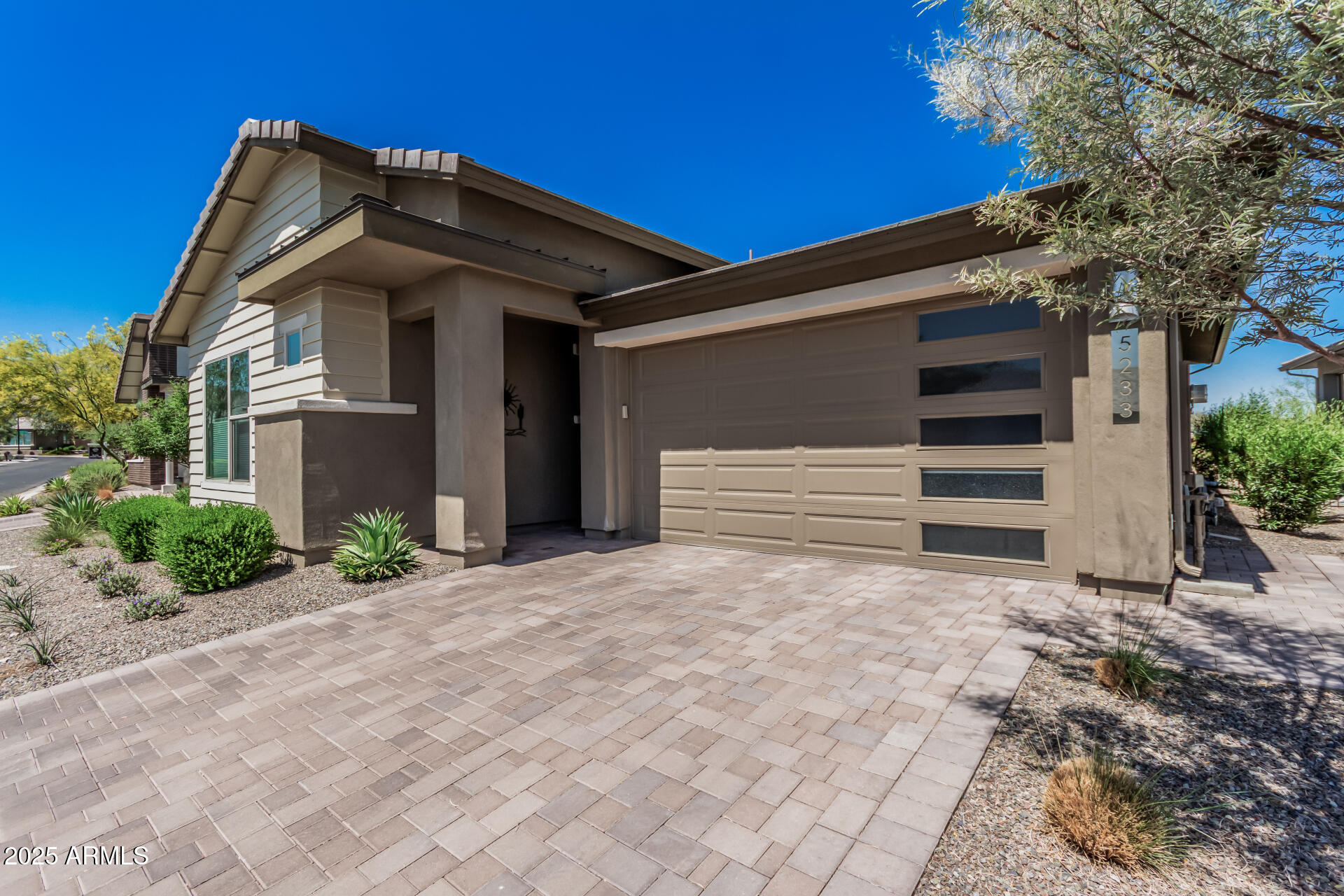 5233 N 207TH Drive