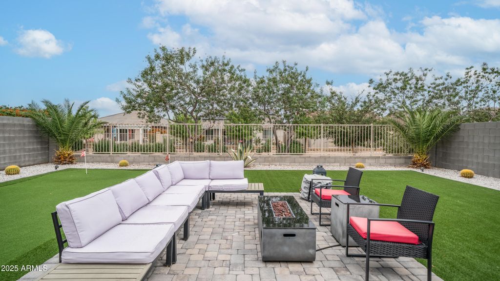 Photo of 2038 W Emrie Avenue, San Tan Valley, AZ 85144 (MLS # 6932928)