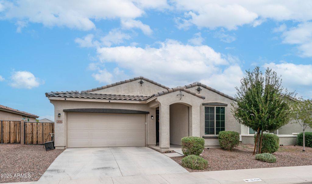 Photo of 2038 W Emrie Avenue, San Tan Valley, AZ 85144 (MLS # 6932928)