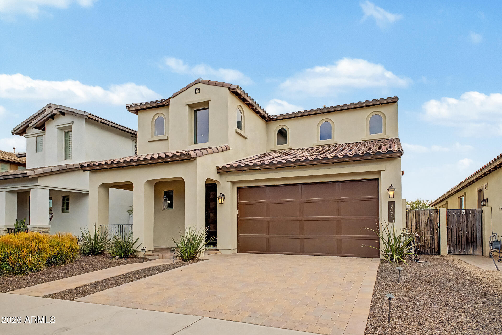 3871 E LOMA VISTA Street