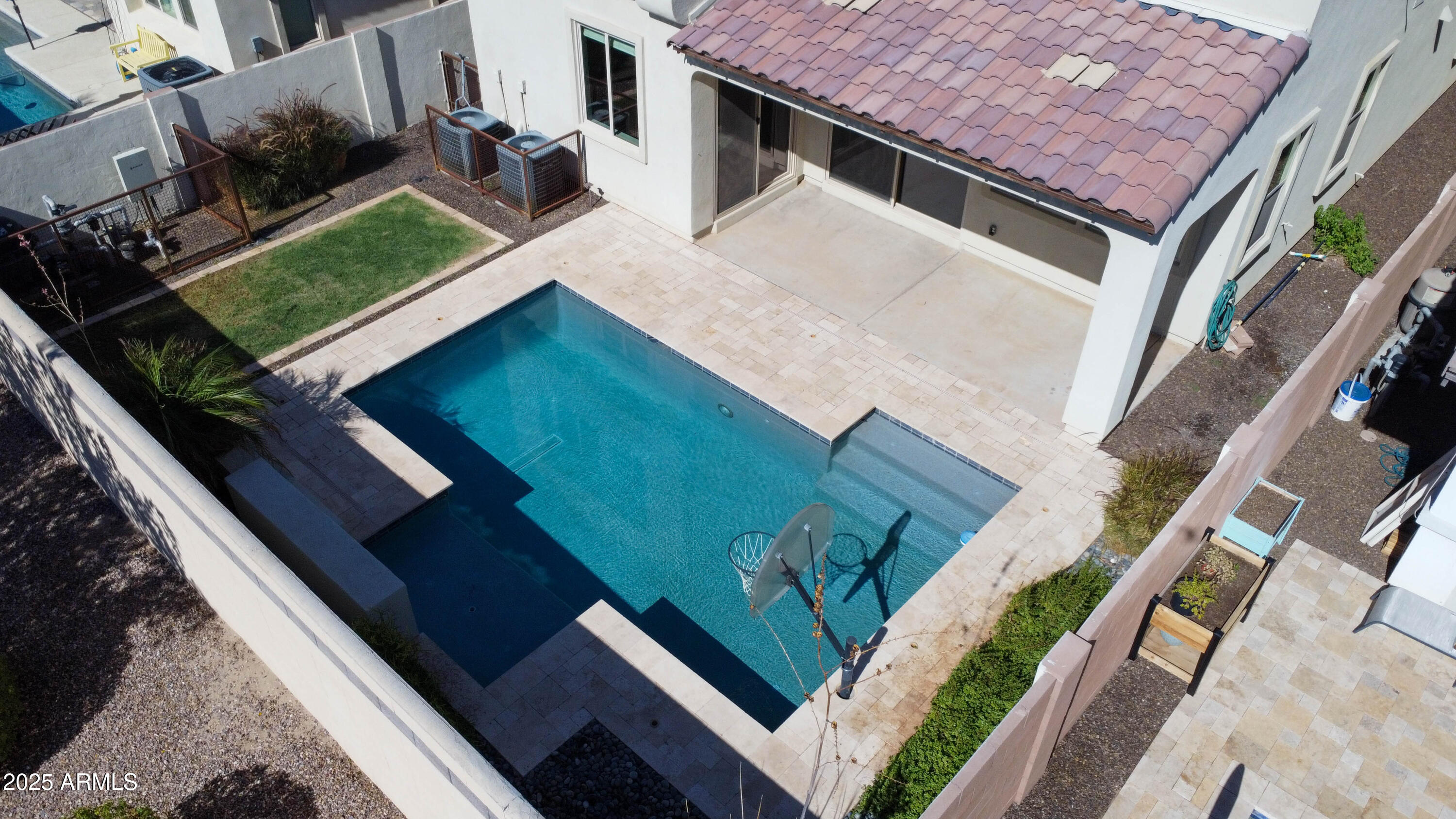 3871 E LOMA VISTA Street