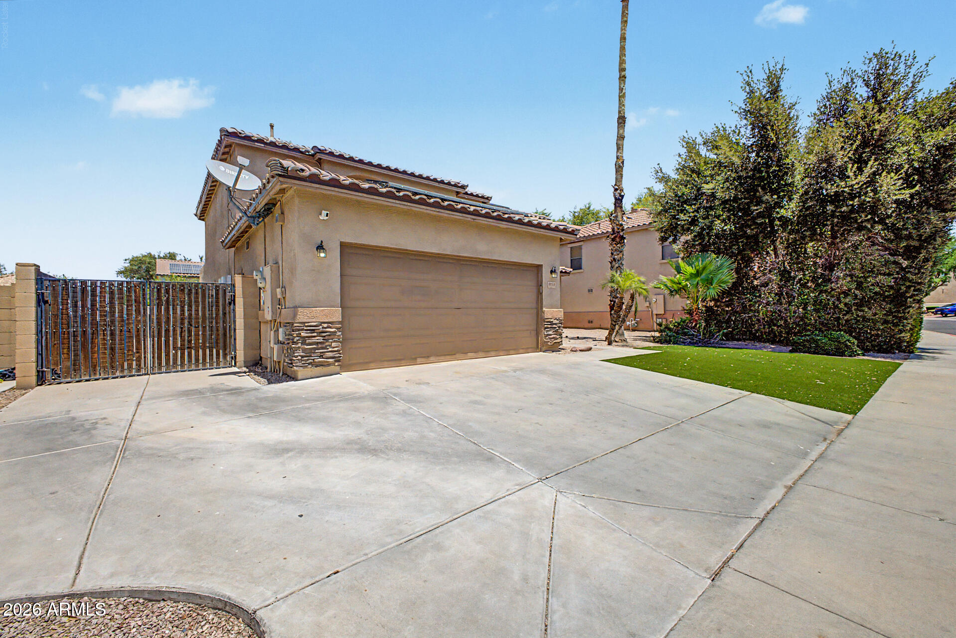 9054 E ORO Avenue