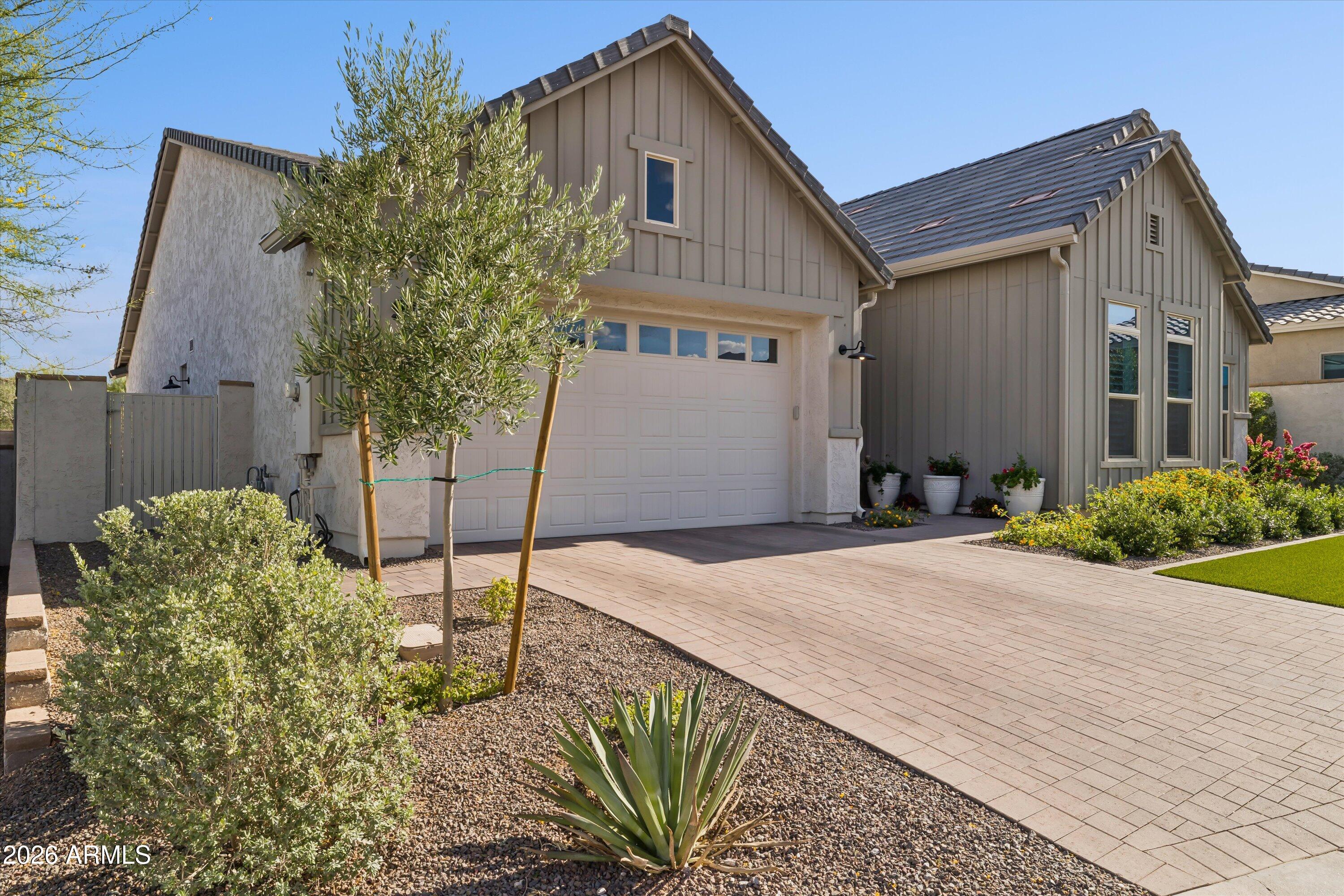 21357 W MARIPOSA Street