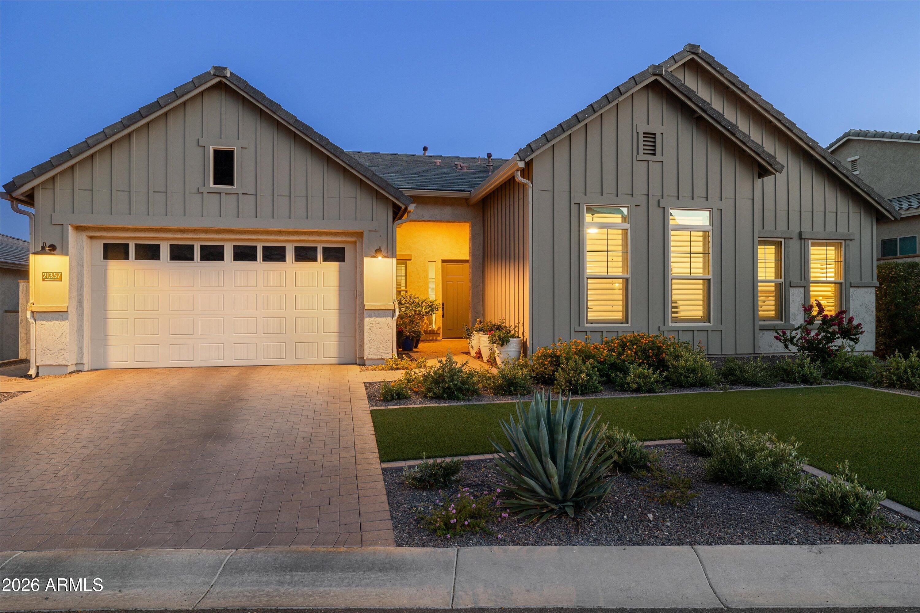 21357 W MARIPOSA Street