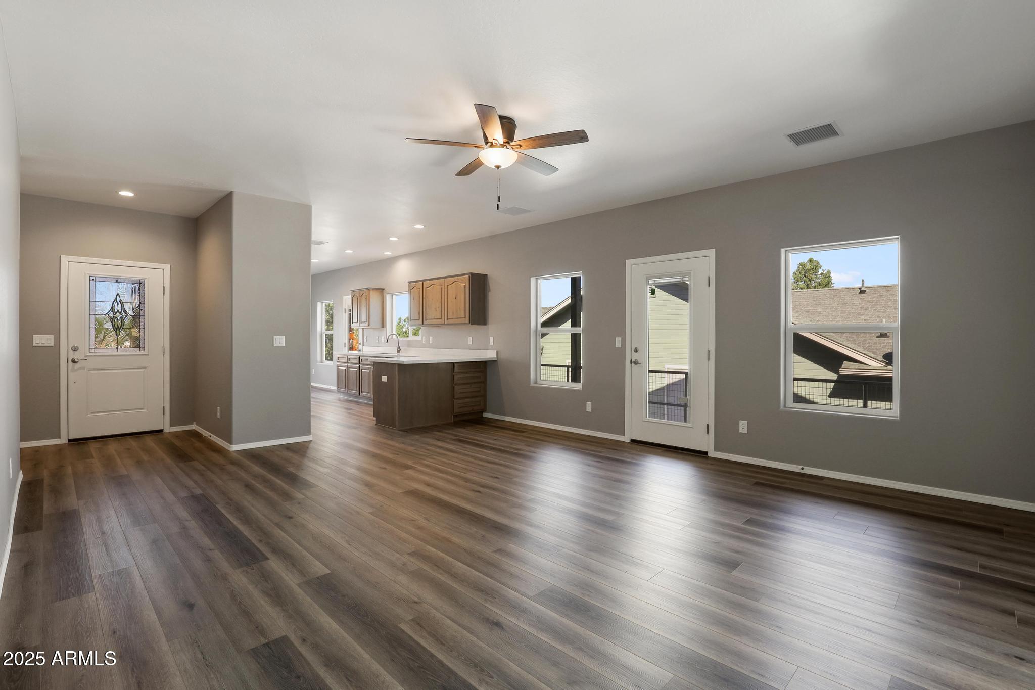 1019 S PONDEROSA Street