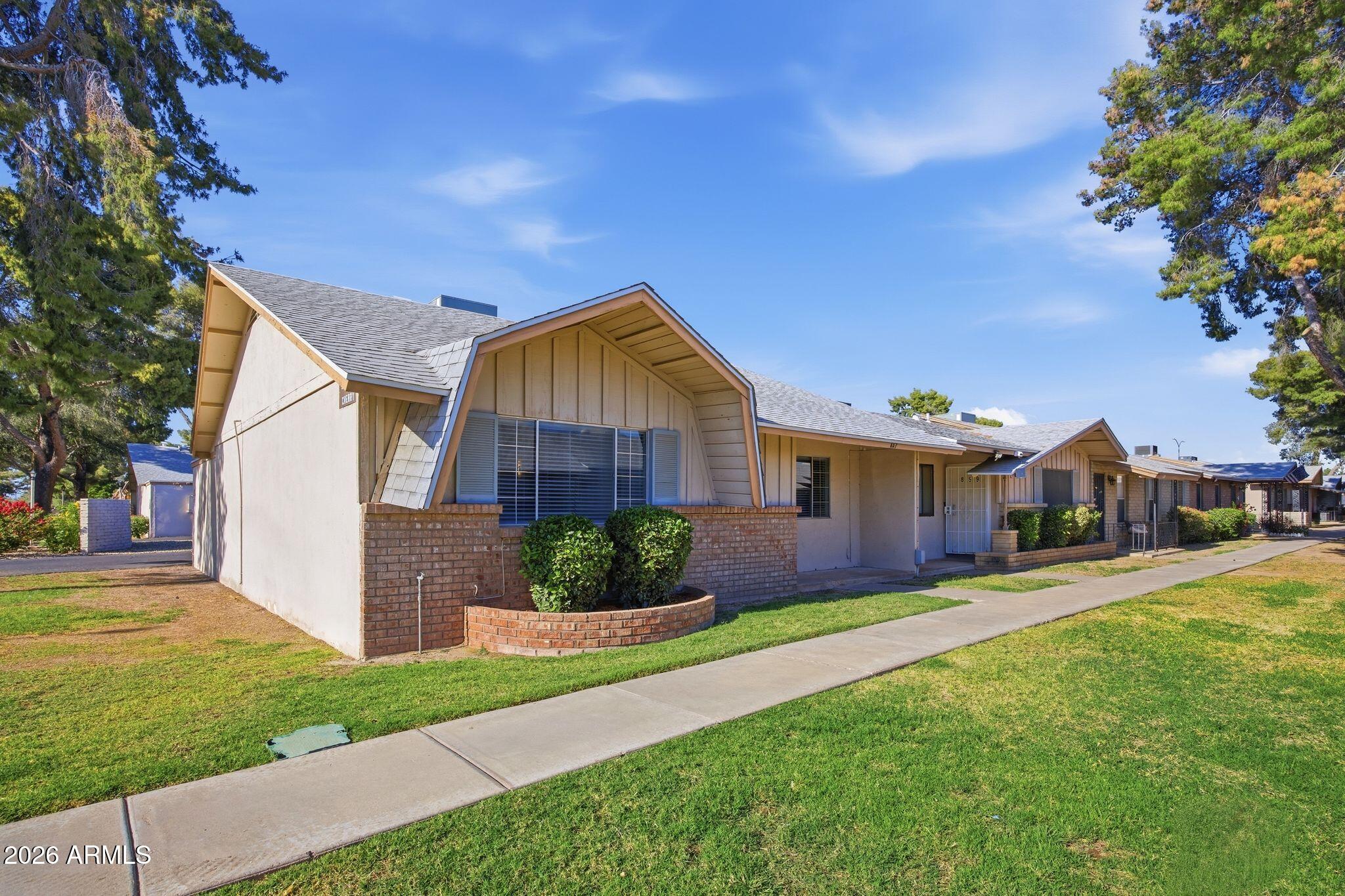 857 N CHERRY --