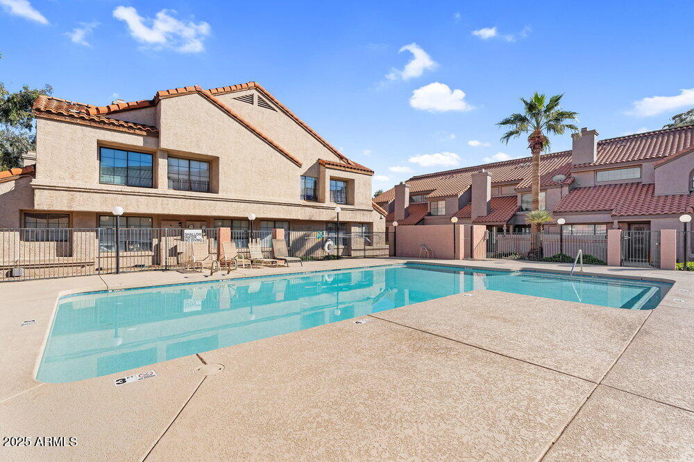 819 N COLLEGE Avenue I123