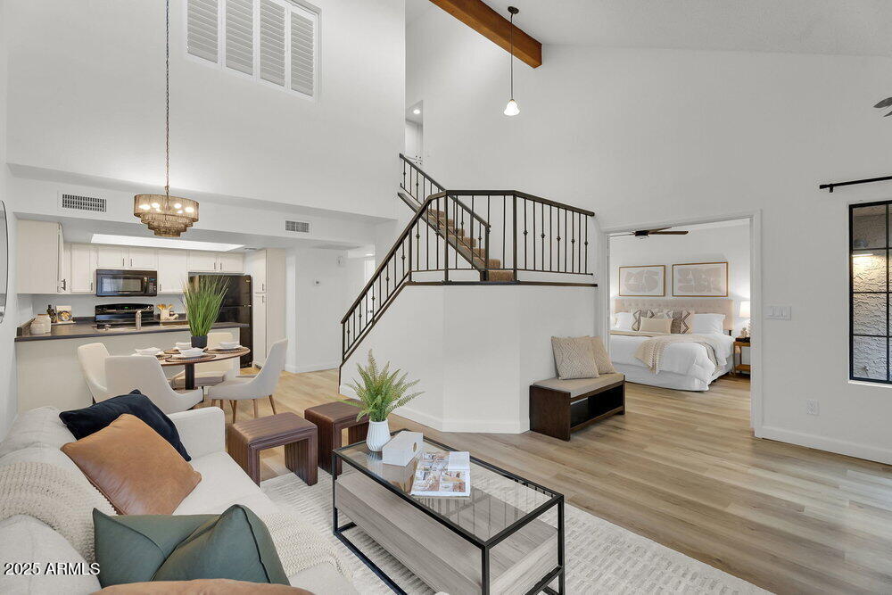 819 N COLLEGE Avenue I123