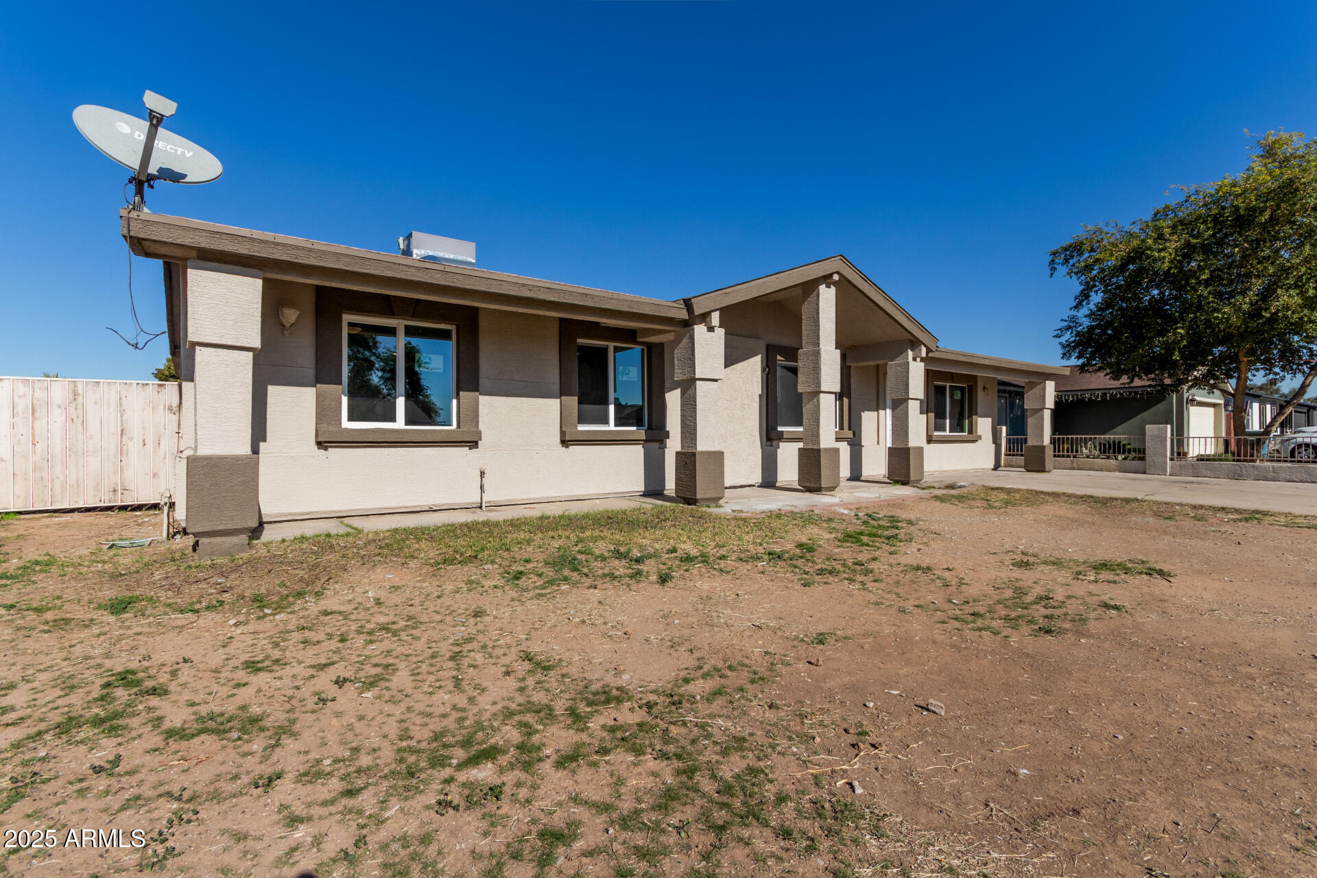 8052 W PIERSON Street