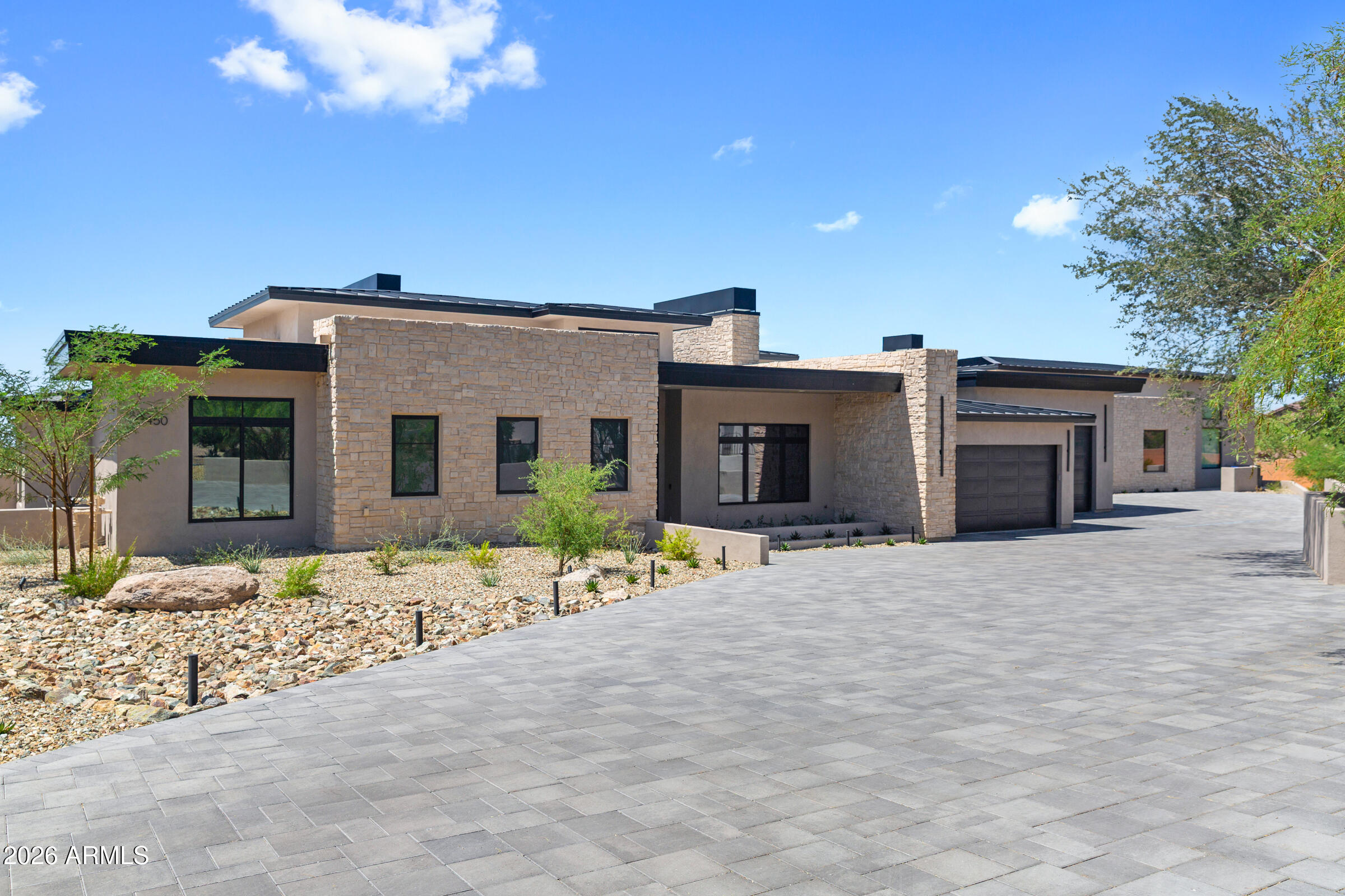 3450 N LADERA Circle