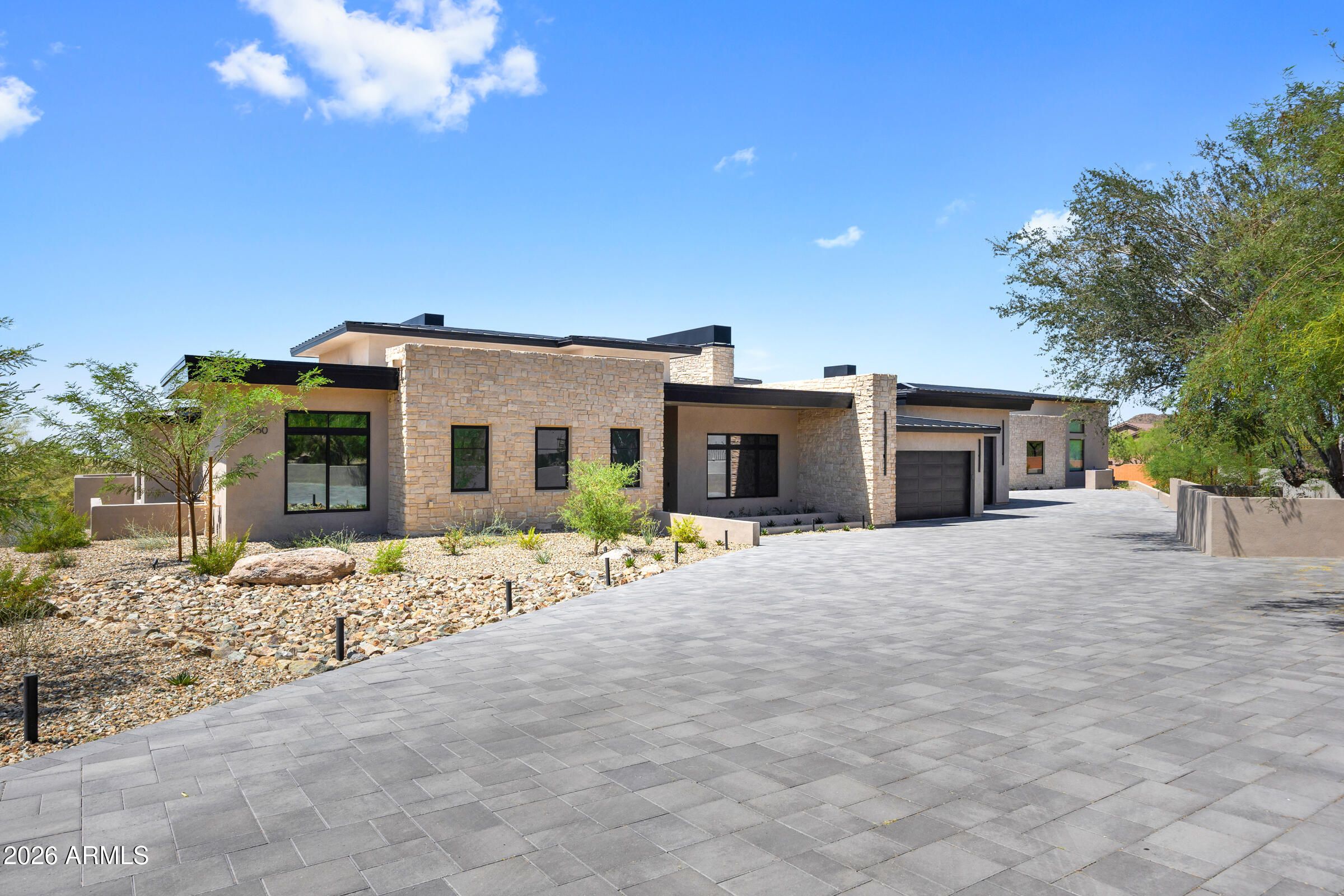 3450 N LADERA Circle