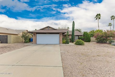 3215 W PARADISE Lane Phoenix AZ 85053