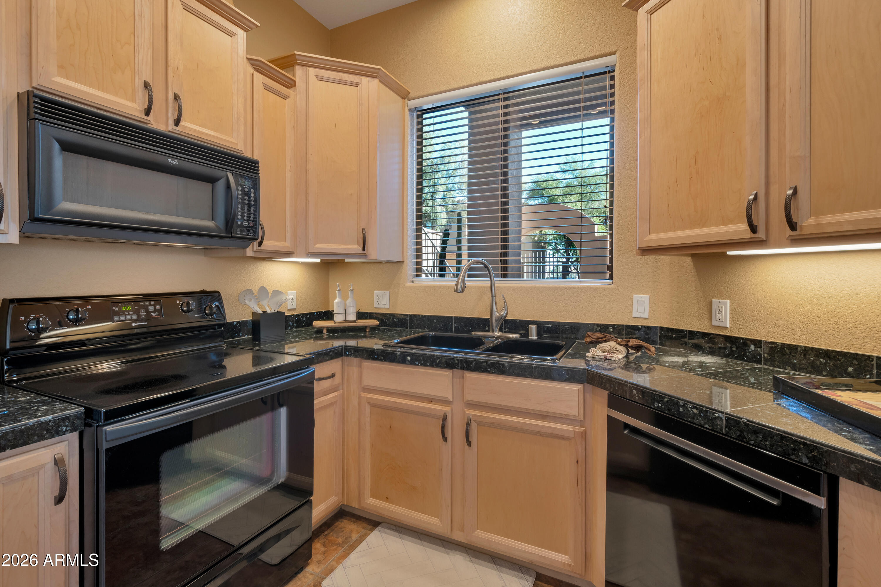 7027 N SCOTTSDALE Road 125