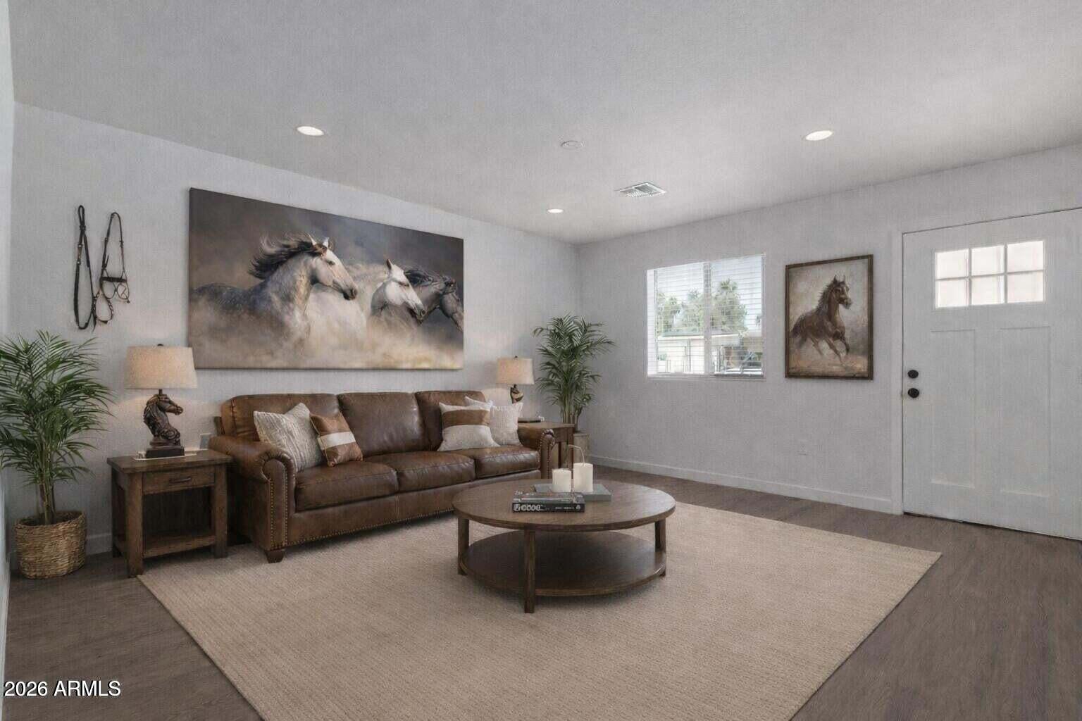 2117 W MARIPOSA Street